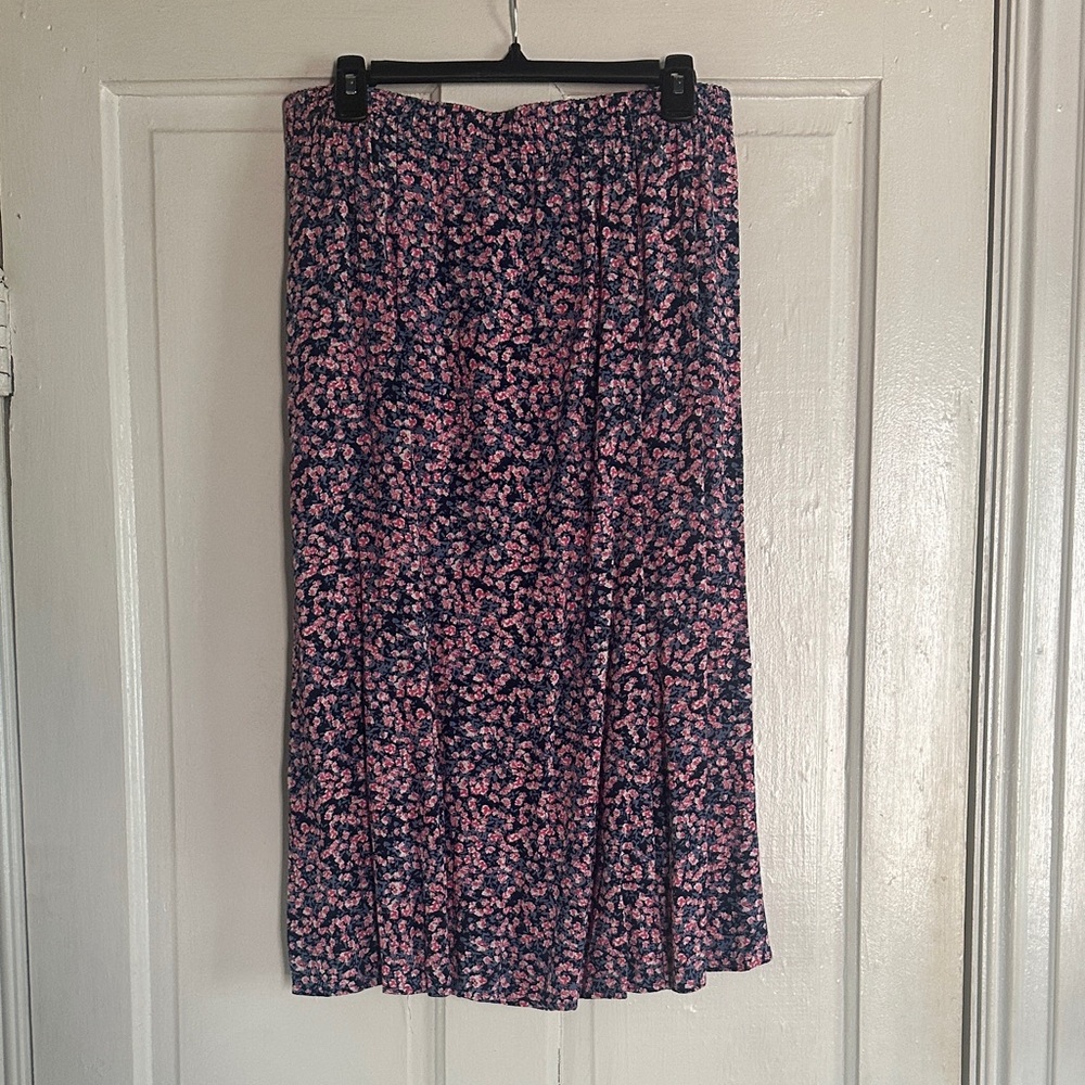 Apt. 9 Pink and Navy Floral Midi Skirt